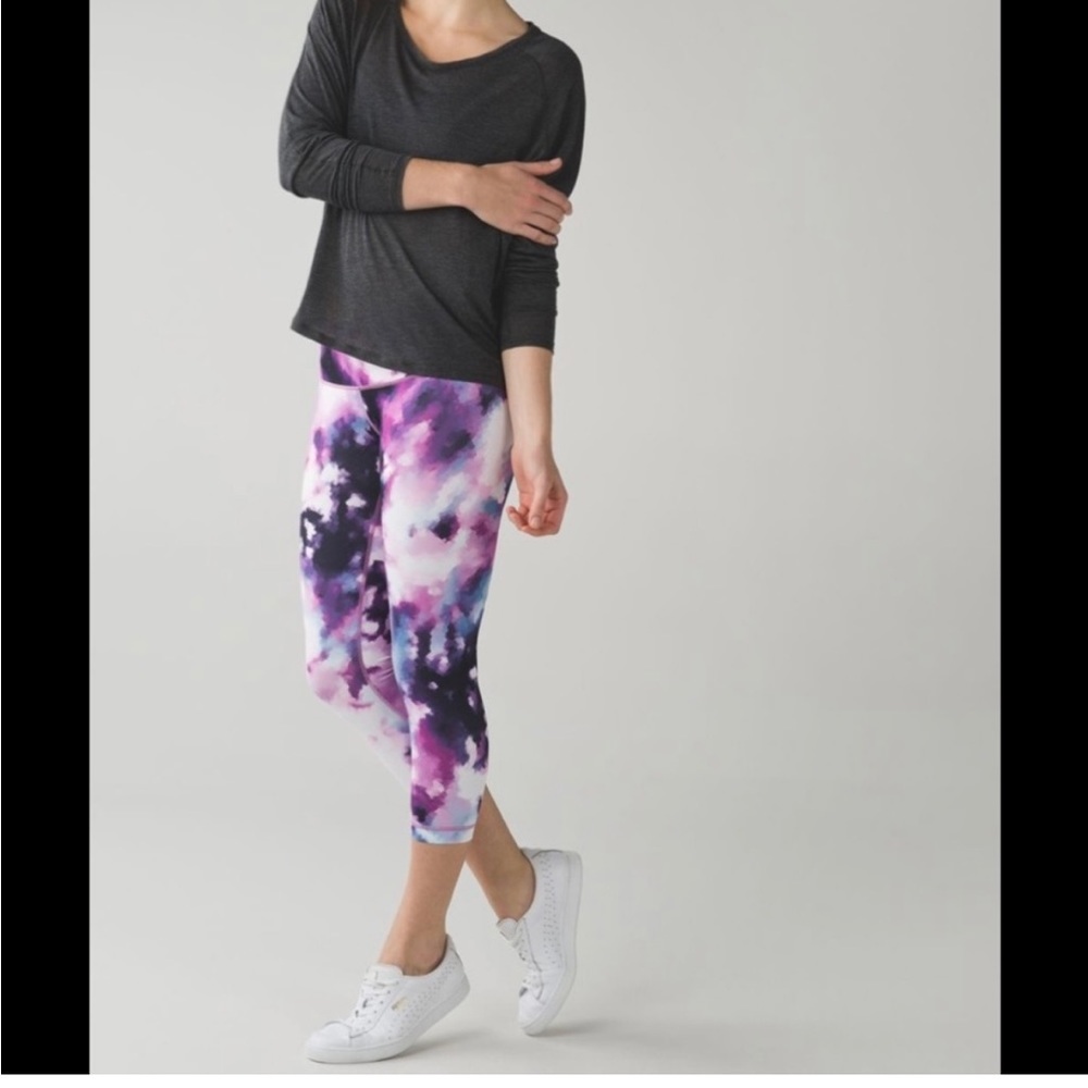 • Lululemon x Soul Cycle • Women’s Blooming Pixie Wunder Under Crop Leggings 6
